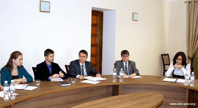 Первый круглый стол Совета молодых дипломатов МИД ПМР на тему: «Формирование имиджевой стратегии Приднестровья на современном этапе»