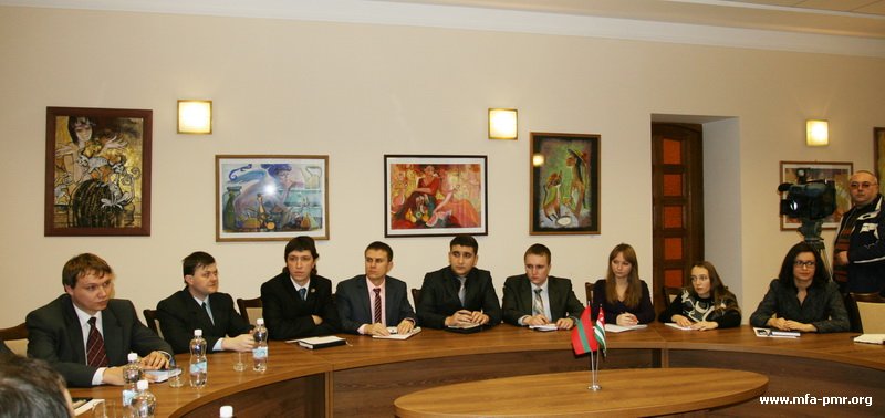 Участники Совета молодых дипломатов встретились с представителями МИД Республики Абхазия